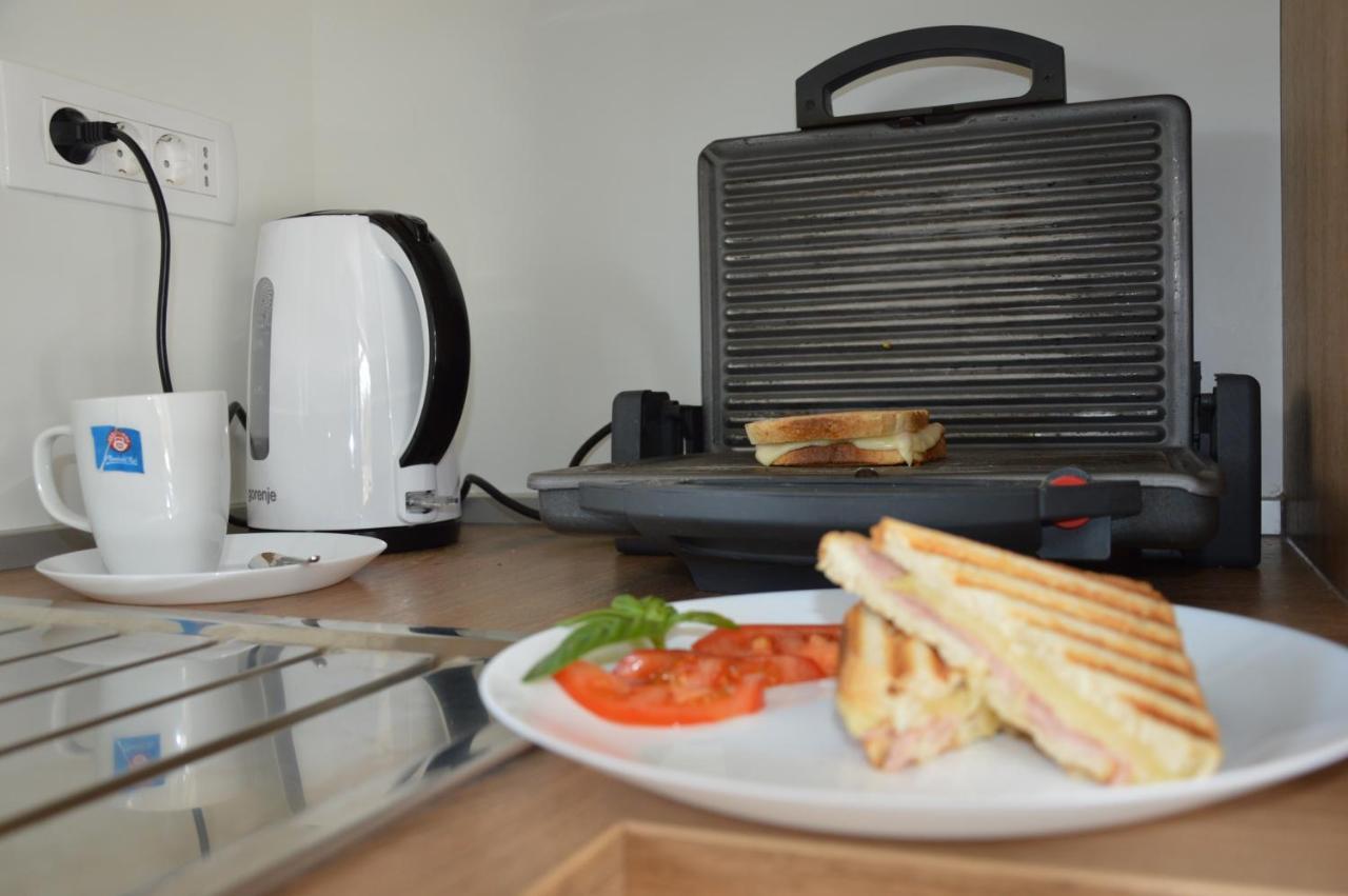 Casa Miranda - Family Comfort In A Quiet Area, Near The Sea, With Bbq And Free Parking Zgornje Skofije Bagian luar foto