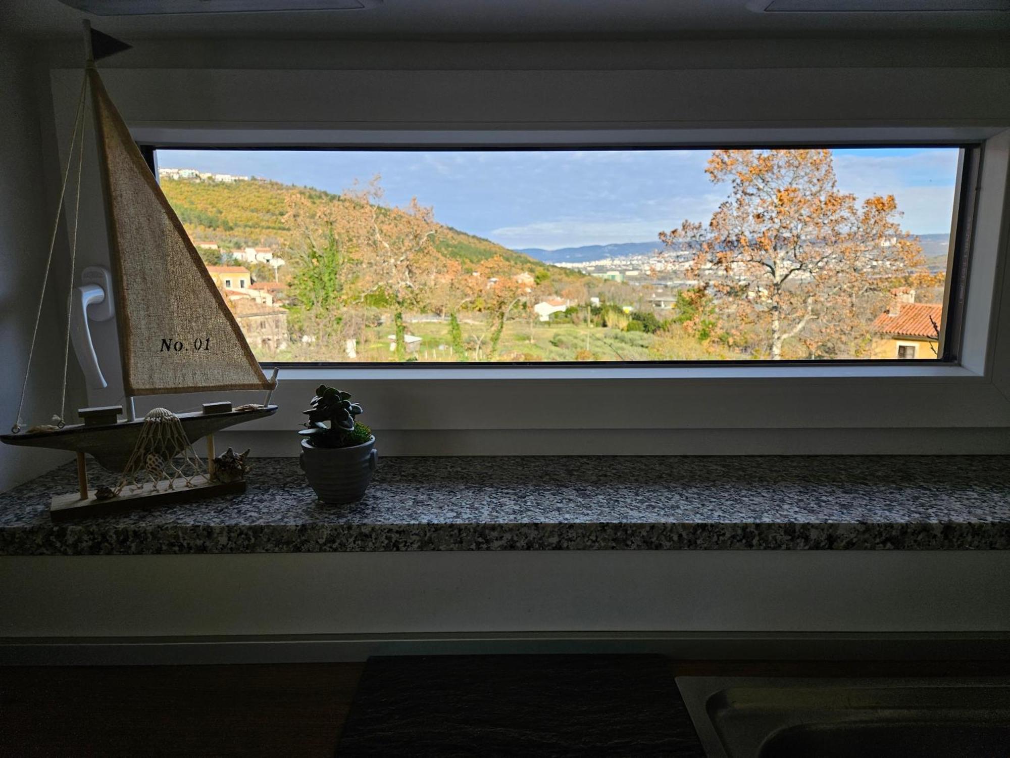 Casa Miranda - Family Comfort In A Quiet Area, Near The Sea, With Bbq And Free Parking Zgornje Skofije Bagian luar foto